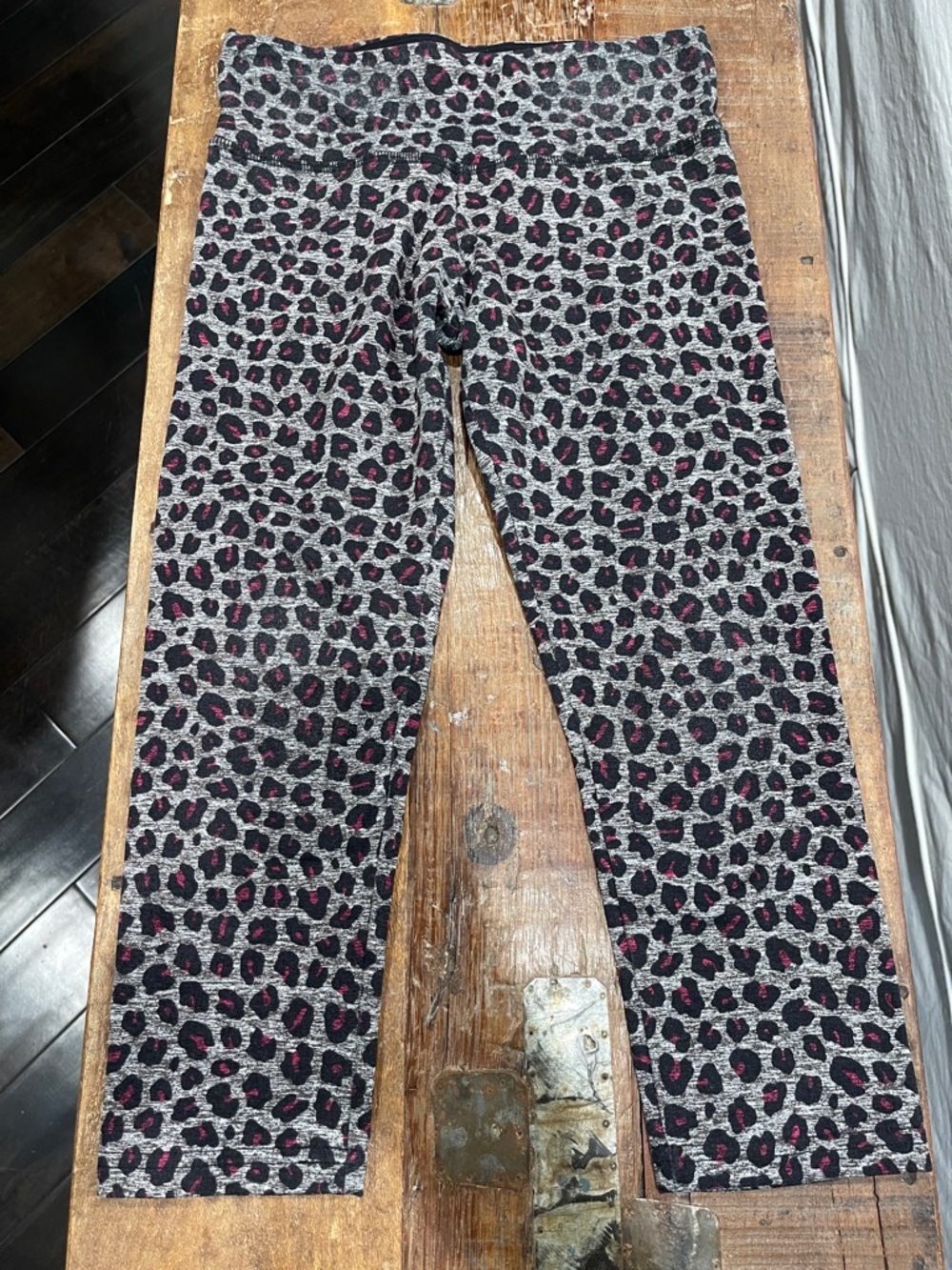 Strut-This-Women’s Leopard Print Crop workout pants in Black and Pink